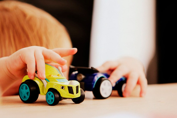 3 razones para llevar juguetes coche